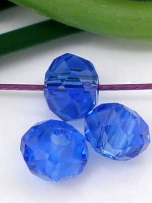 ลูกปัด blue Crystal Quartz 5040 กลมผิวเหลี่ยม ขนาด 4mm 100 เม็ด