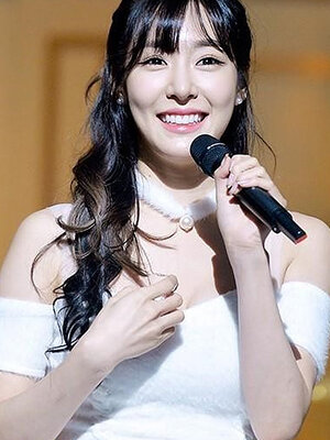 สร้อยคอ choker ขนแมวสีขาว จี้มุกเทียมเม็ดโต ยาว 13 นิ้ว 1 เส้น