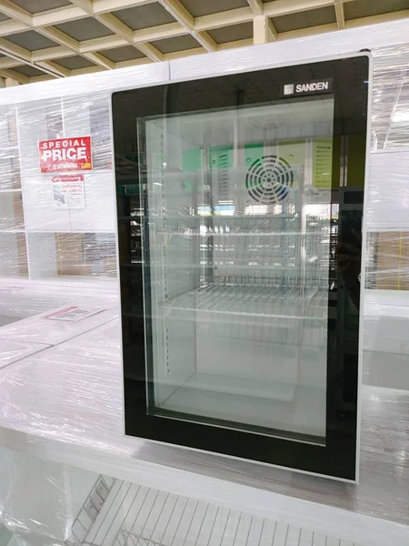 ตู้แช่เย็น SANDEN มินิบาร์ สีดำ รุ่น SPE-0075 ความจุ : 70 ลิตร (2.5 คิว) ขนาด : 43.5 x 49.2 x 66.7 cm. รับประกันความเย็น 1 ปี : คอมเพรสเซอร์ 5 ปี image 2 ตู้แช่เย็น SANDEN มินิบาร์ สีดำ รุ่น SPE-0075 ความจุ : 70 ลิตร (2.5 คิว) ขนาด : 43.5 x 49.2 x 66.7 cm. รับประกันความเย็น 1 ปี : คอมเพรสเซอร์ 5 ปี image 2